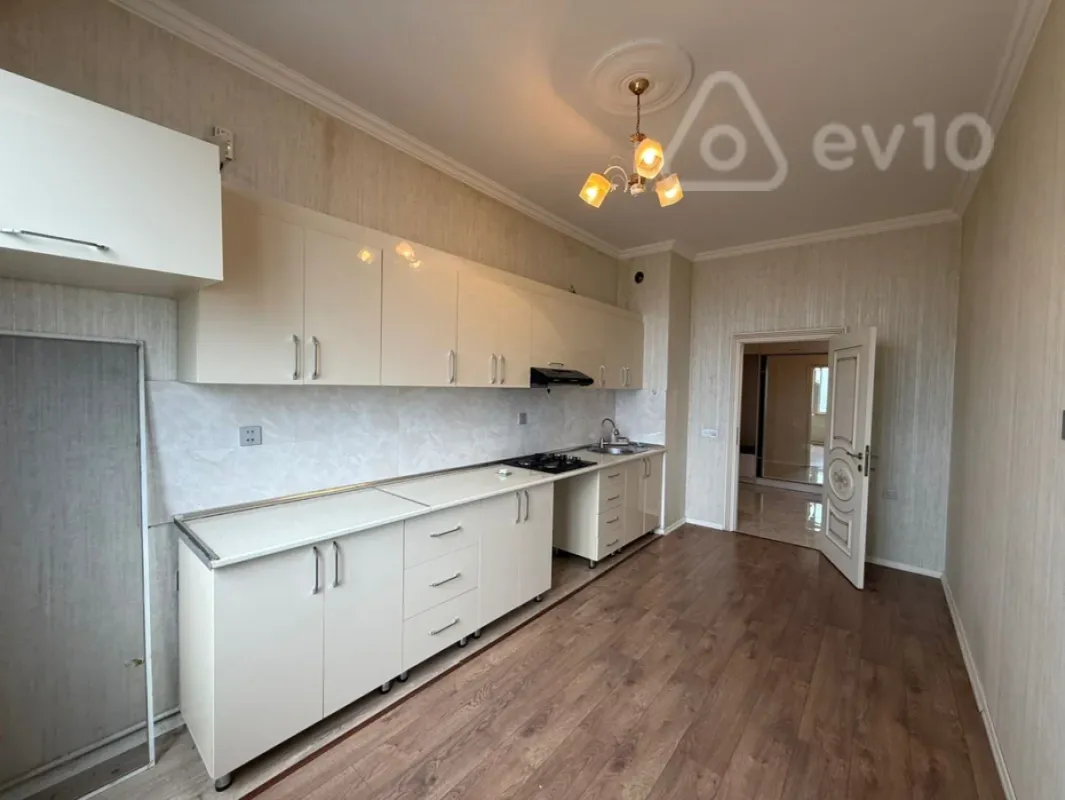 Satılır 3 otaqlı yeni tikili 104 m²
