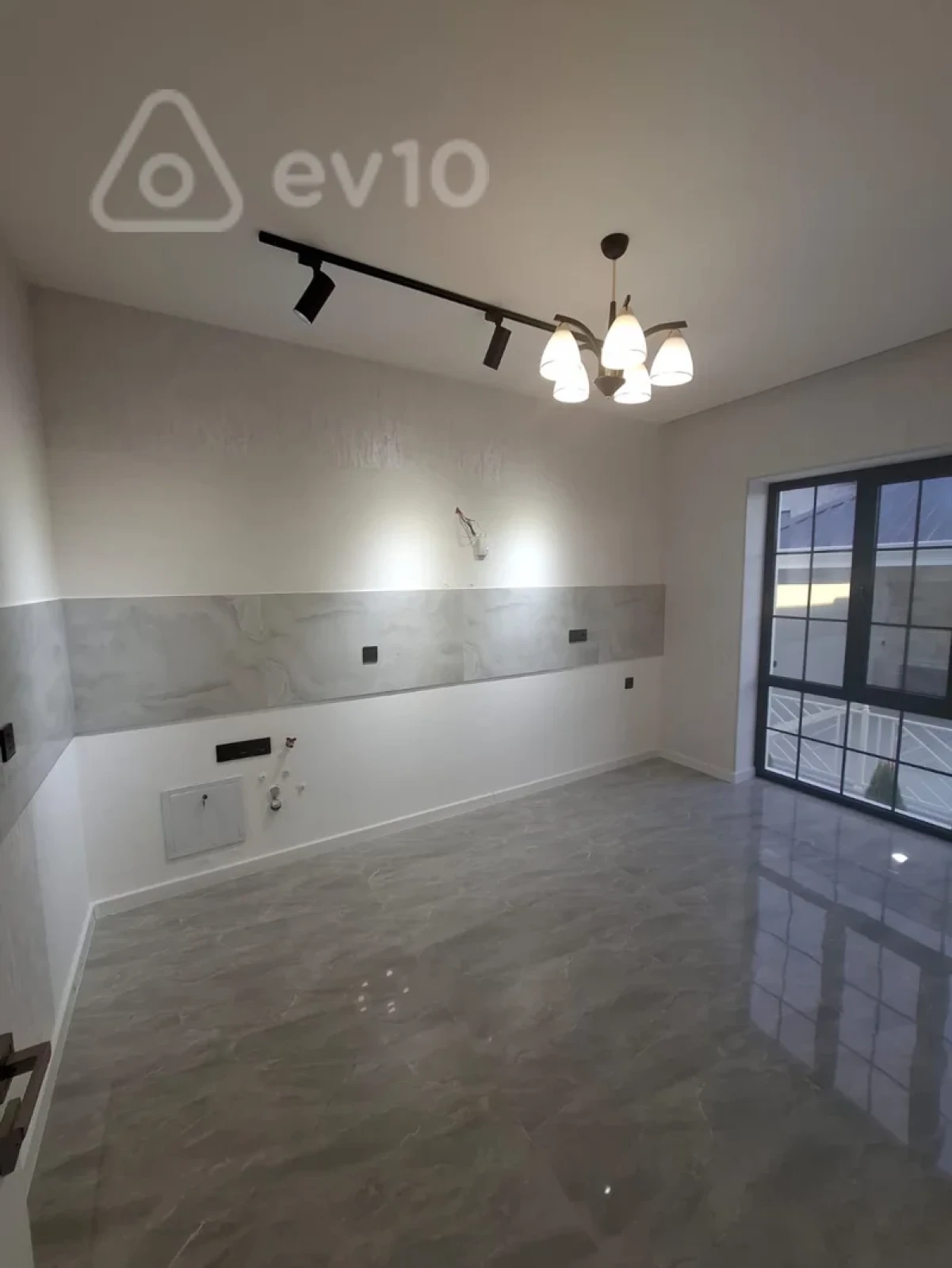 Satılır 4 otaqlı həyət evi 125 m²