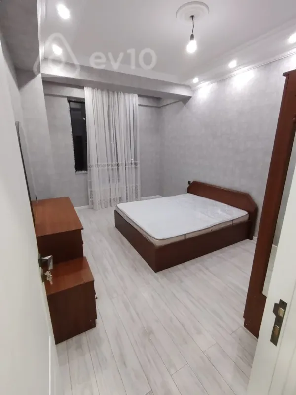 Kirayə verilir 2 otaqlı yeni tikili 65 m²