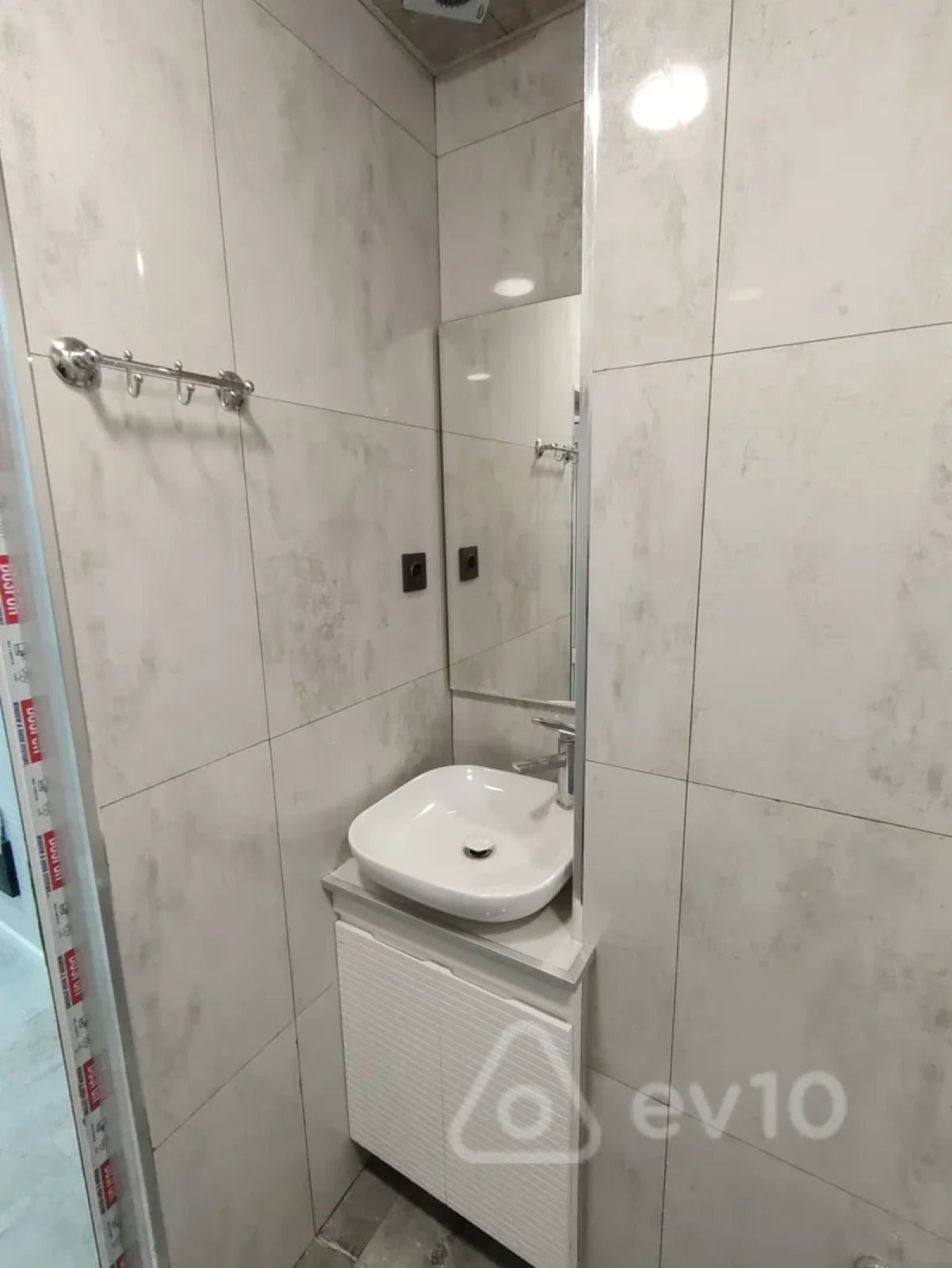 Kirayə verilir 2 otaqlı yeni tikili 65 m²
