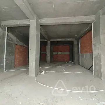 Kirayə verilir mənzil 166 m²