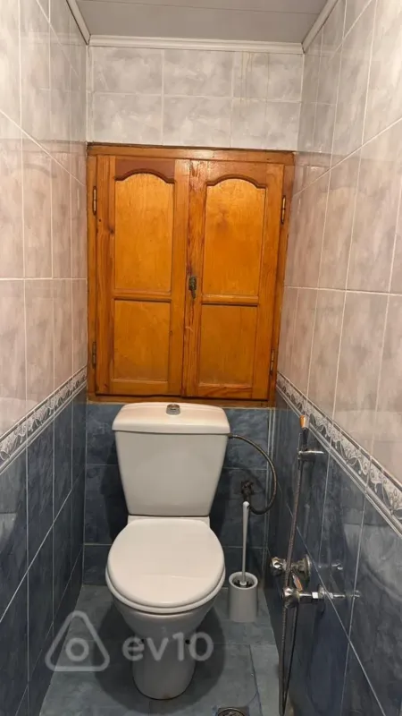 Kirayə verilir 3 otaqlı köhnə tikili 90 m²