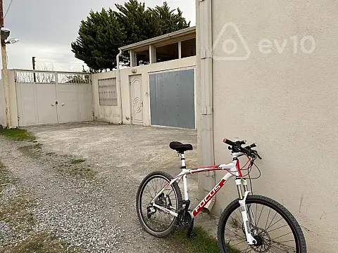 Satılır 7 otaqlı həyət evi 260 m²