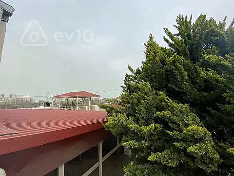Satılır 7 otaqlı həyət evi 260 m²