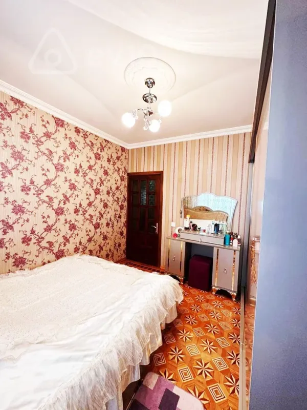 Satılır 5 otaqlı köhnə tikili 133 m²