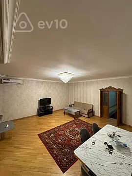 Kirayə verilir 3 otaqlı yeni tikili 162 m²