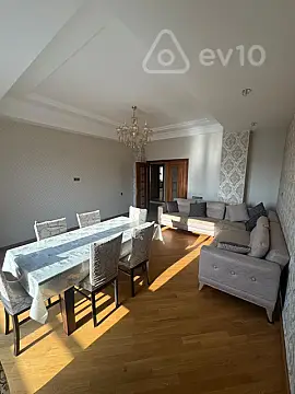 Kirayə verilir 3 otaqlı yeni tikili 132 m²