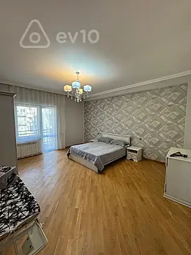 Kirayə verilir 3 otaqlı yeni tikili 132 m²