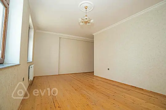 Satılır 4 otaqlı yeni tikili 110 m²