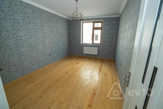 Satılır 4 otaqlı yeni tikili 110 m²
