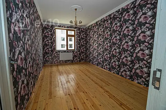 Satılır 4 otaqlı yeni tikili 110 m²