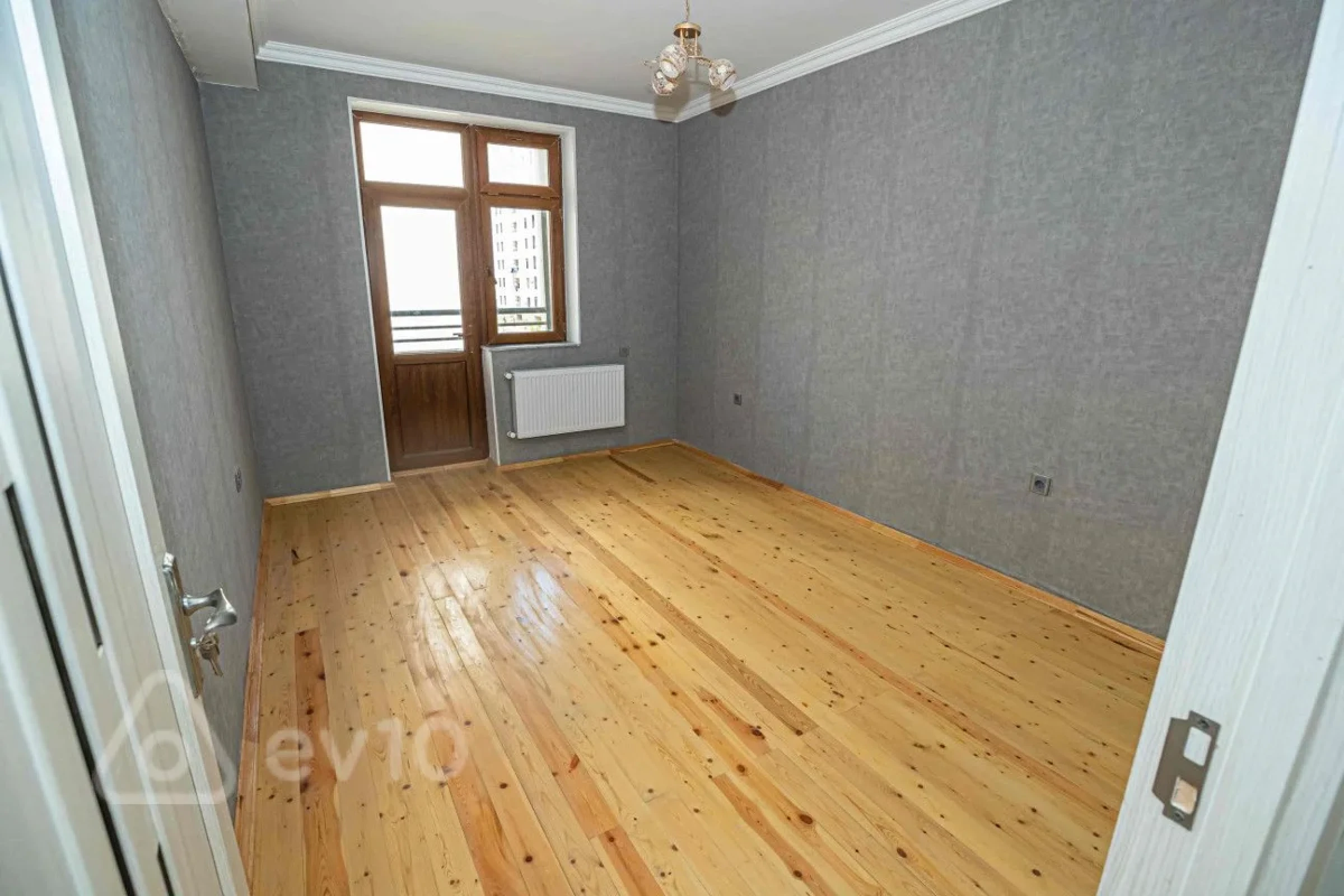 Satılır 4 otaqlı yeni tikili 110 m²