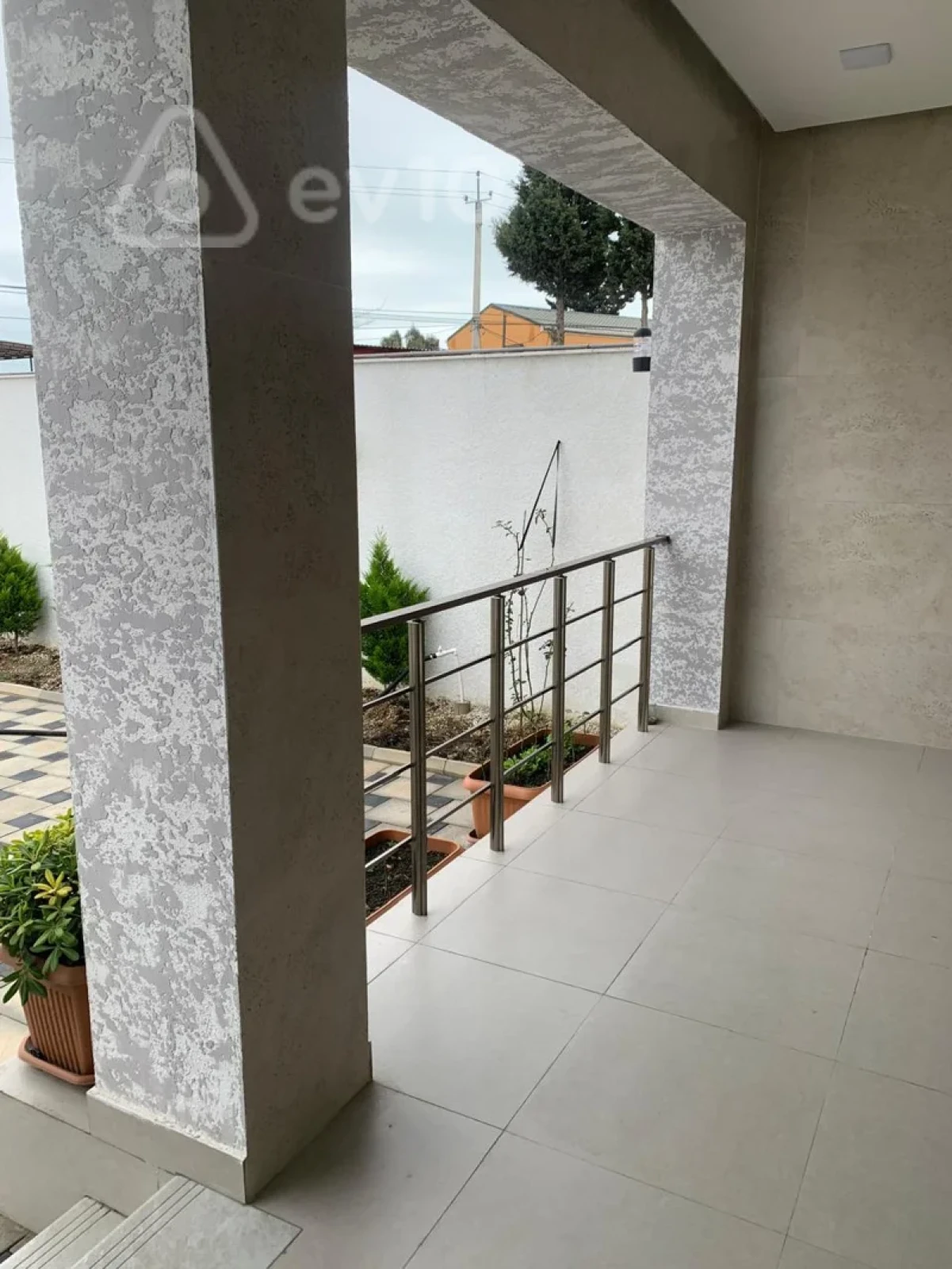 Satılır 3 otaqlı həyət evi 120 m²