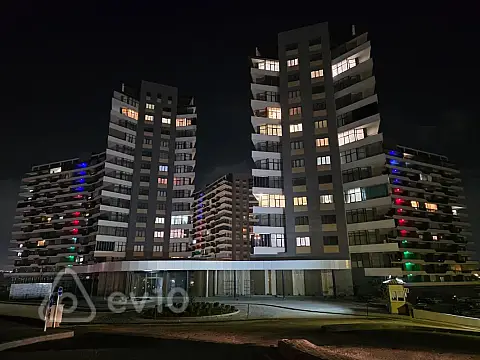 Satılır 2 otaqlı yeni tikili 91.7 m²