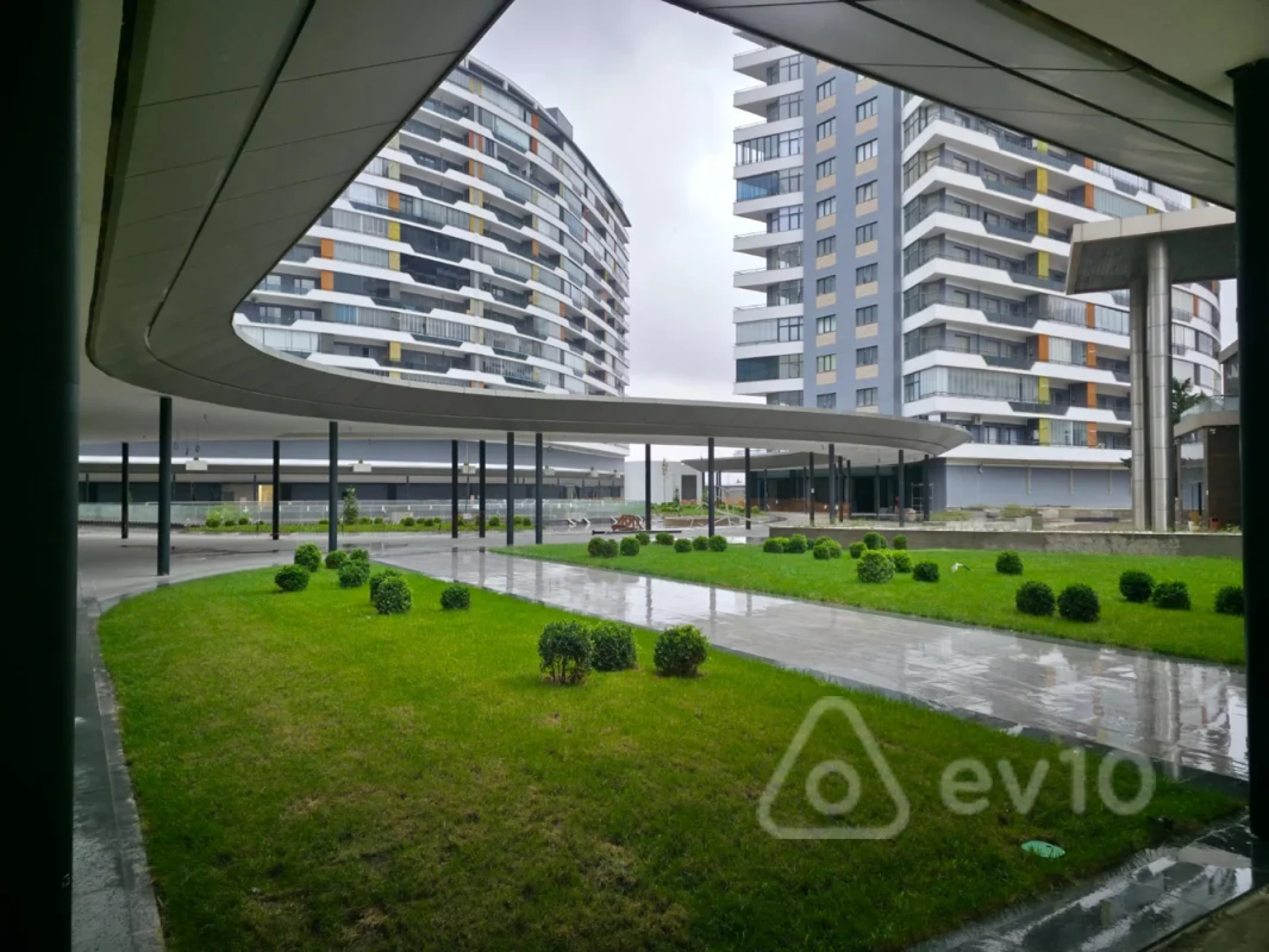 Satılır 2 otaqlı yeni tikili 91.7 m²