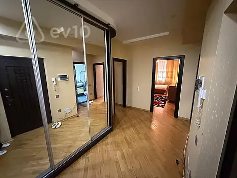 Kirayə verilir 3 otaqlı yeni tikili 97 m²