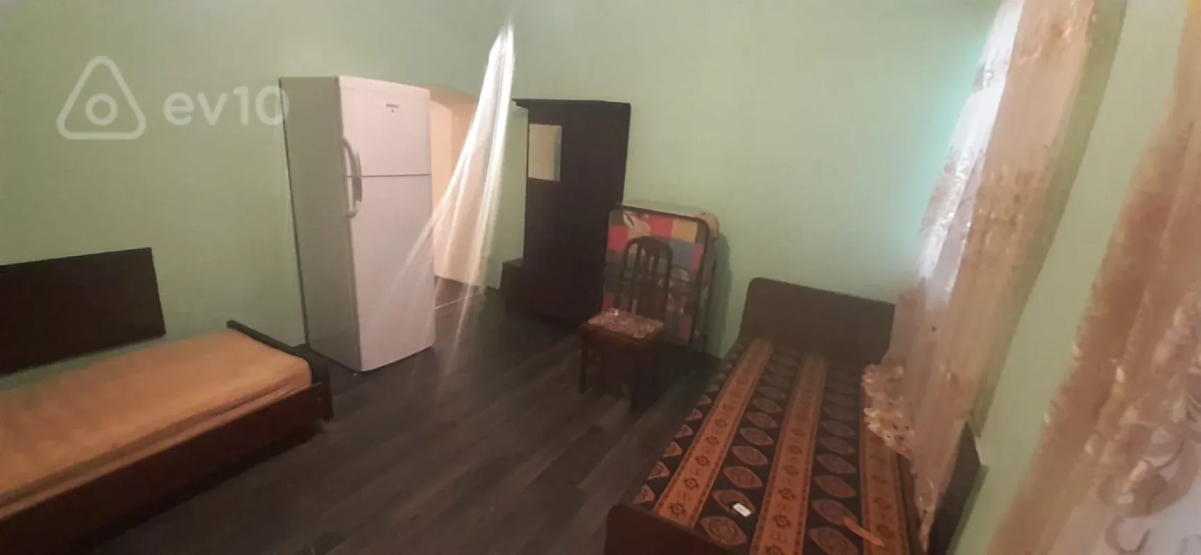 Kirayə verilir 2 otaqlı köhnə tikili 45 m²