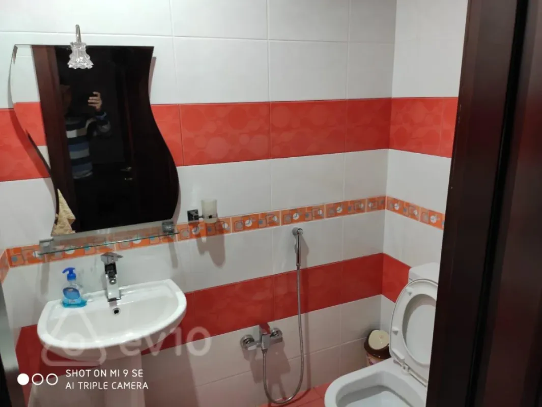 Kirayə verilir 3 otaqlı yeni tikili 156 m²