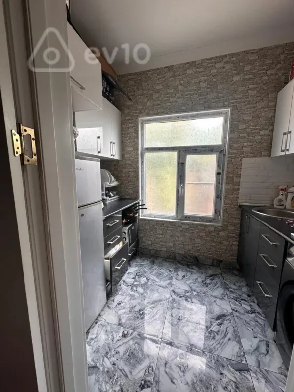 Kirayə verilir 3 otaqlı həyət evi 65 m²