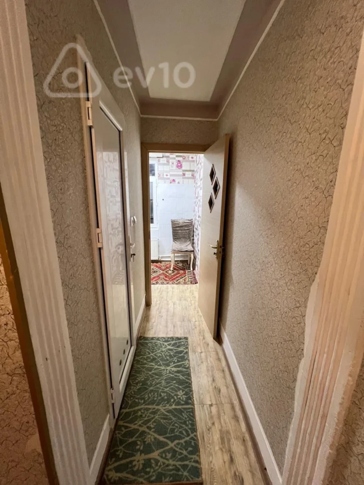 Kirayə verilir 2 otaqlı köhnə tikili 45 m²