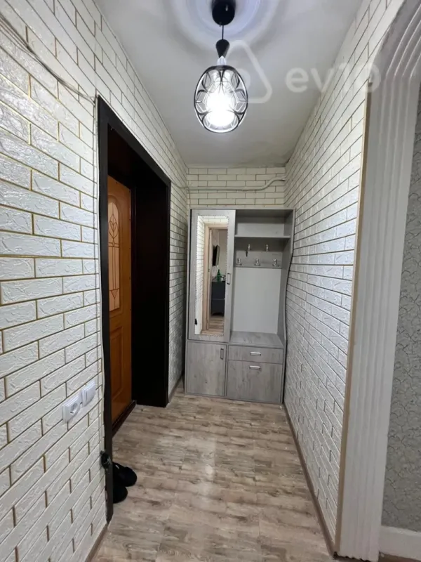Kirayə verilir 2 otaqlı köhnə tikili 45 m²