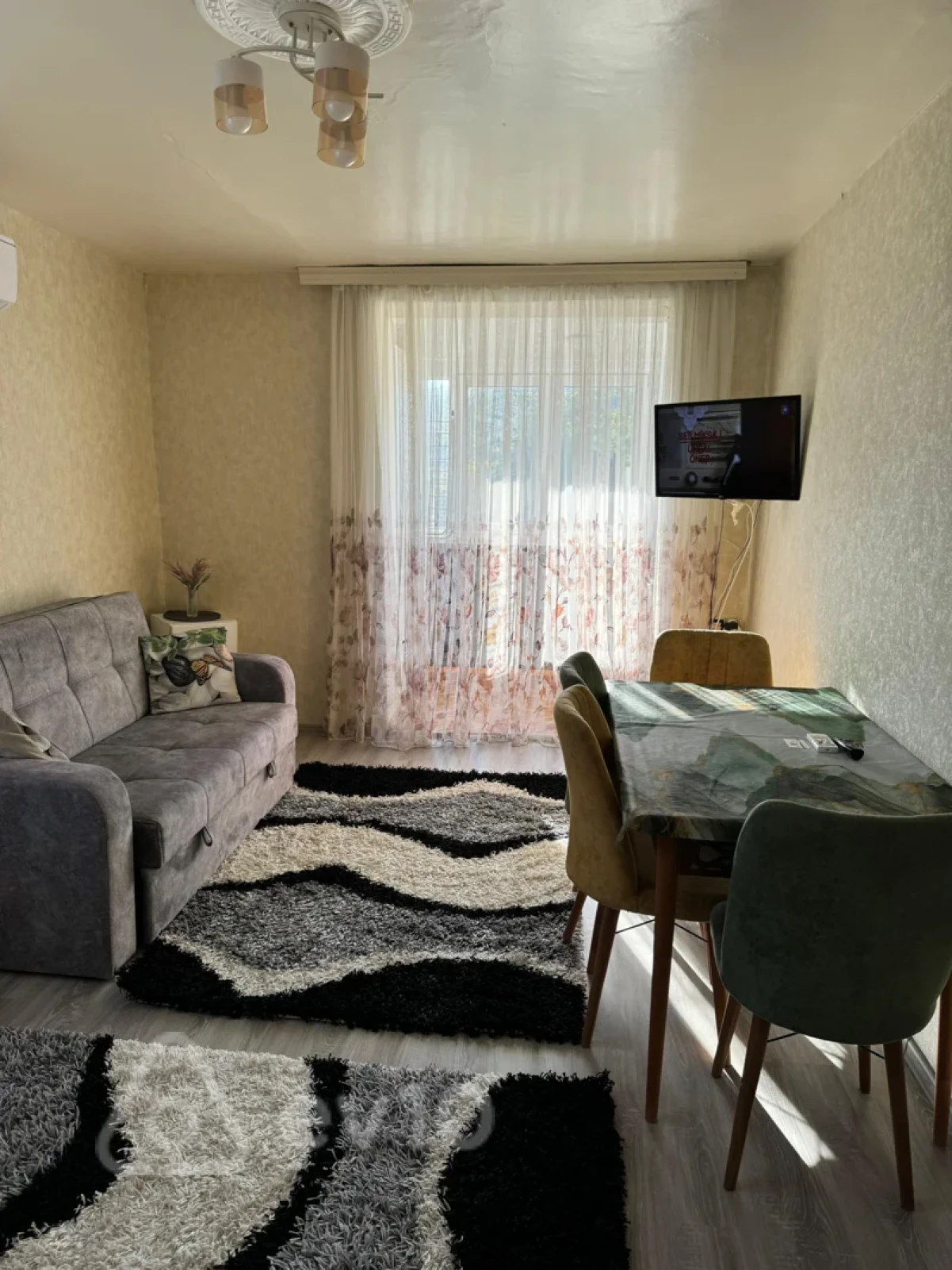 Kirayə verilir 1 otaqlı köhnə tikili 45 m²