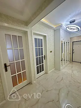 Satılır 3 otaqlı köhnə tikili 95 m²
