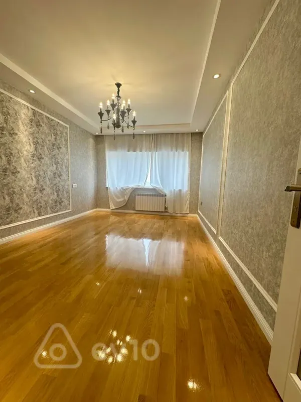 Satılır 3 otaqlı köhnə tikili 95 m²