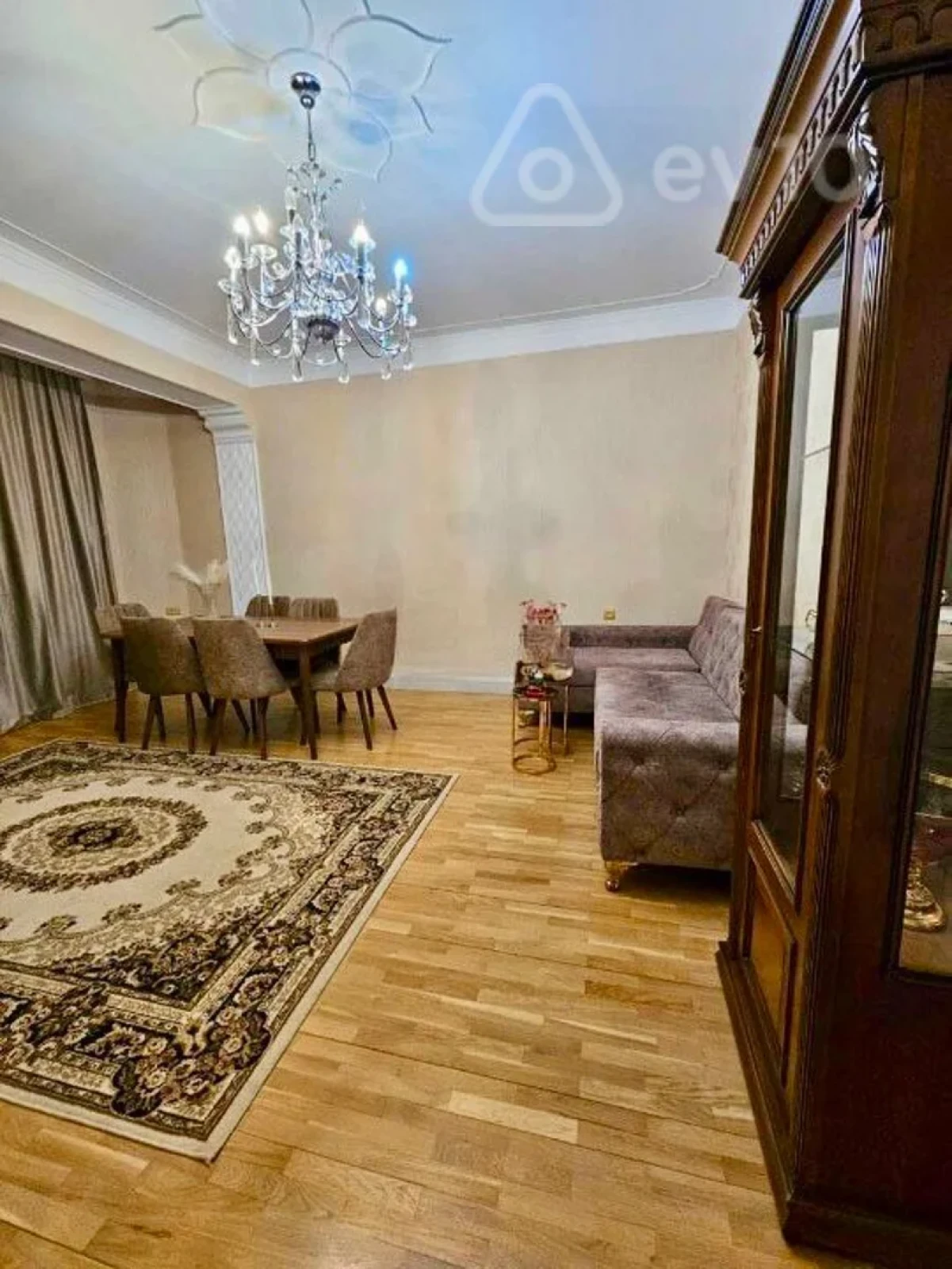 Satılır 3 otaqlı yeni tikili 120 m²