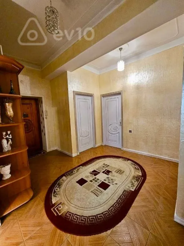 Satılır 3 otaqlı yeni tikili 120 m²