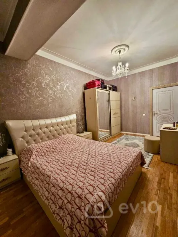 Satılır 3 otaqlı yeni tikili 120 m²