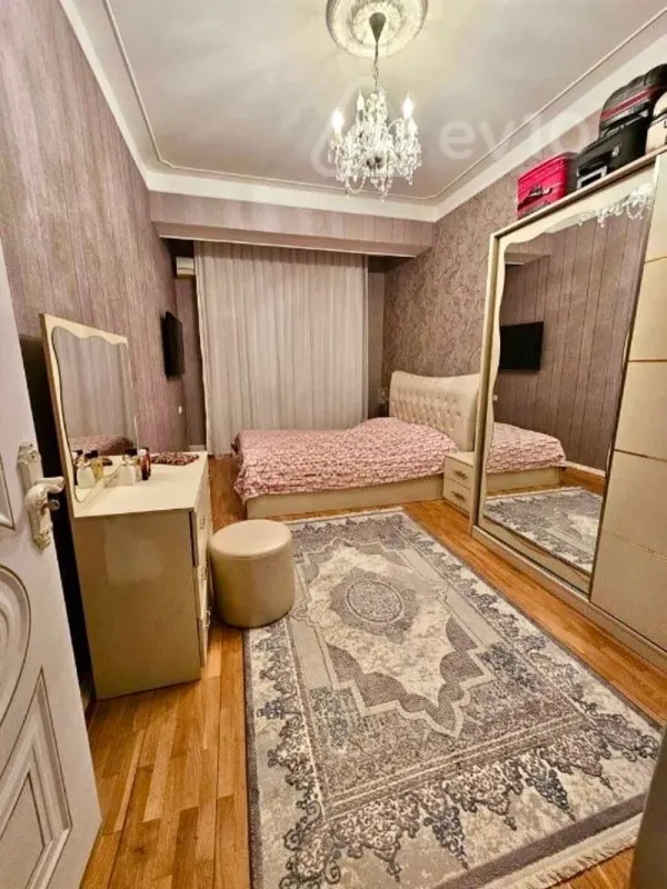 Satılır 3 otaqlı yeni tikili 120 m²