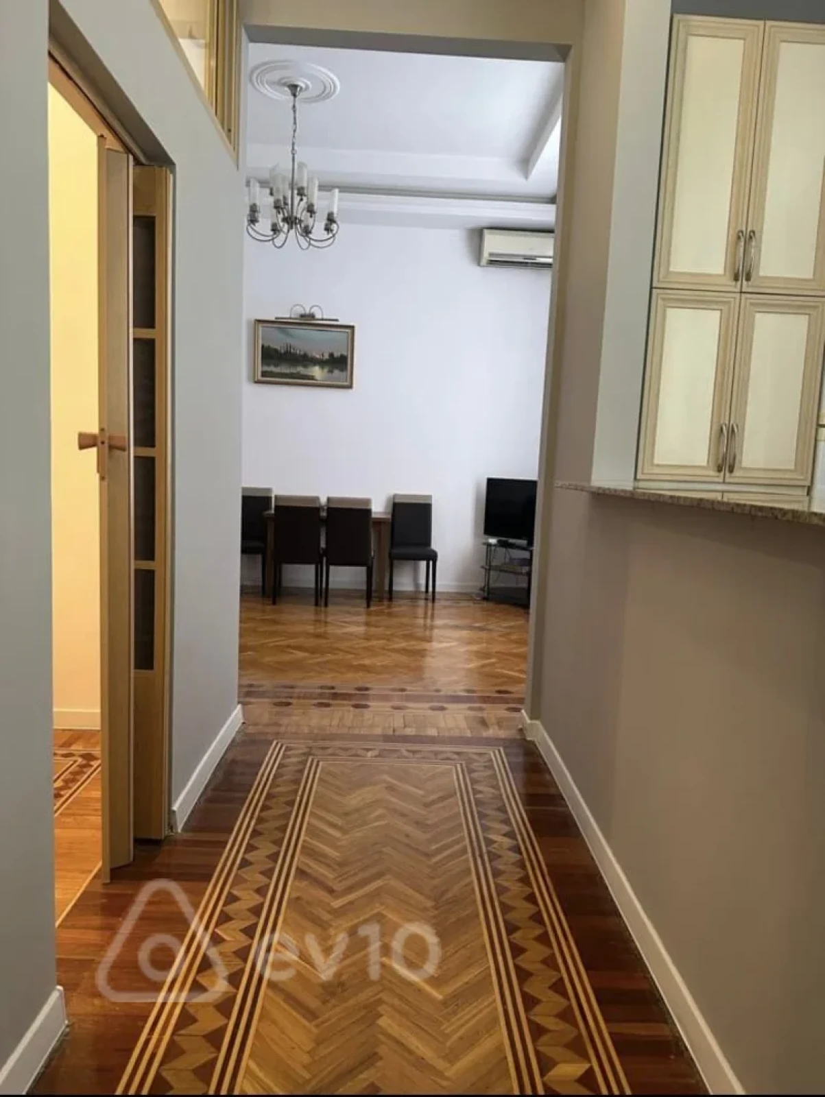 Kirayə verilir 1 otaqlı köhnə tikili 52 m²