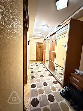 Kirayə verilir 3 otaqlı köhnə tikili 110 m²