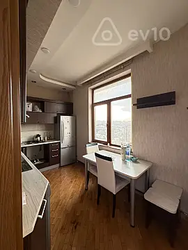 Kirayə verilir 3 otaqlı köhnə tikili 110 m²