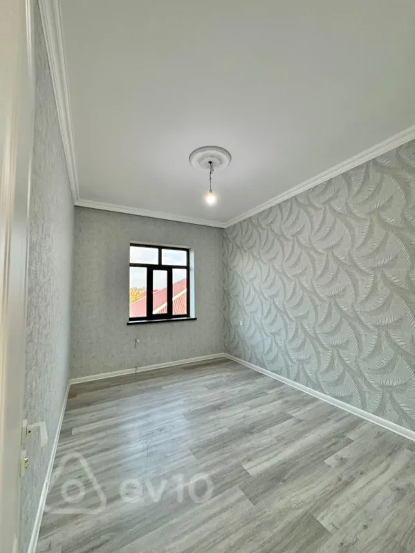 Satılır 5 otaqlı həyət evi 220 m²