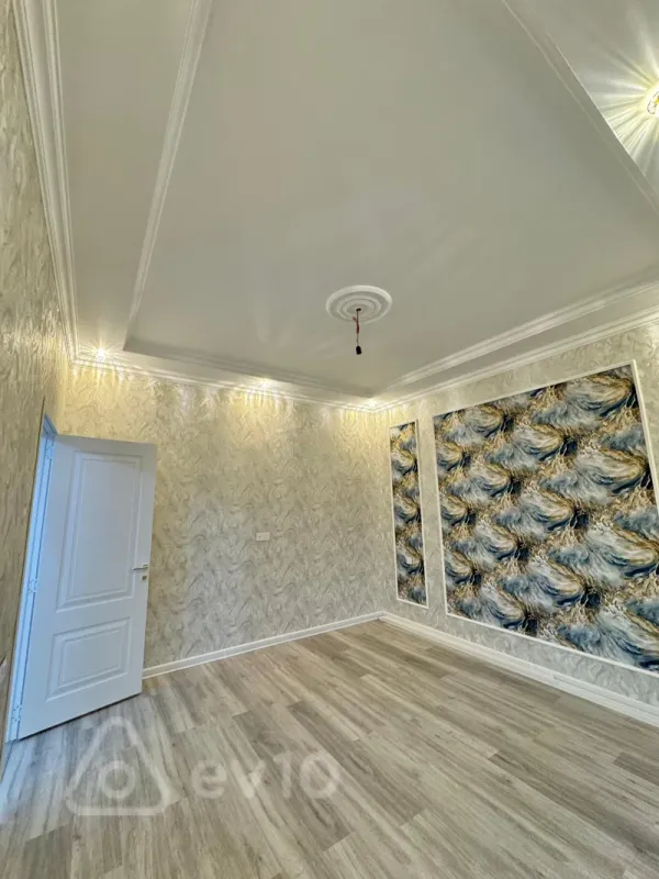 Satılır 5 otaqlı həyət evi 220 m²