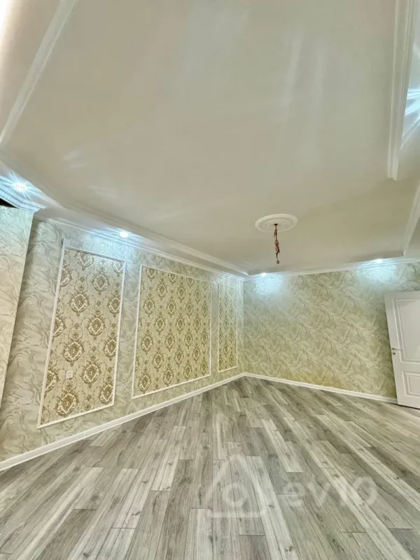 Satılır 5 otaqlı həyət evi 220 m²