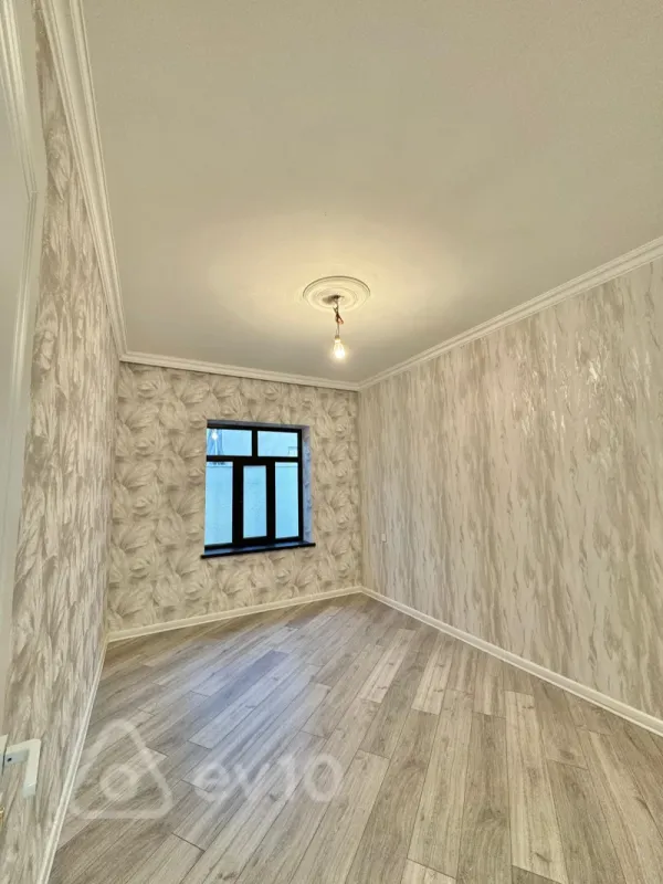 Satılır 5 otaqlı həyət evi 220 m²