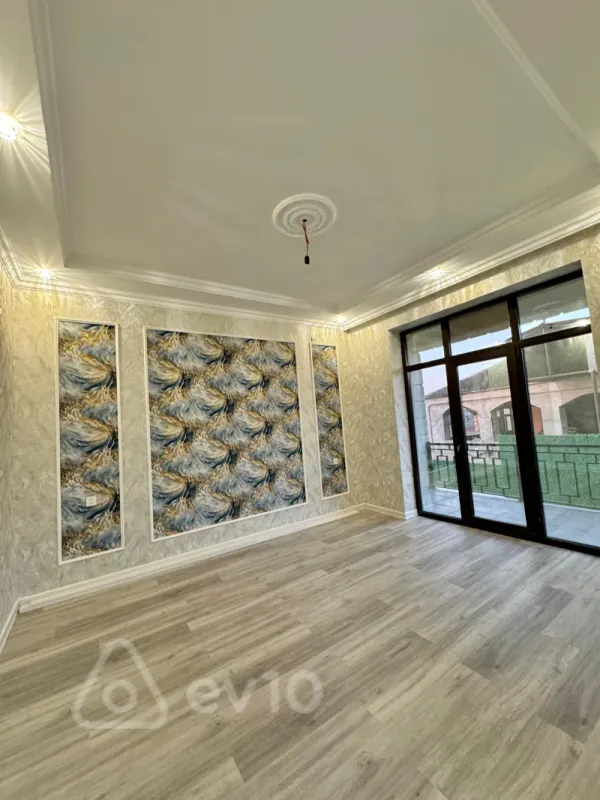 Satılır 5 otaqlı həyət evi 220 m²