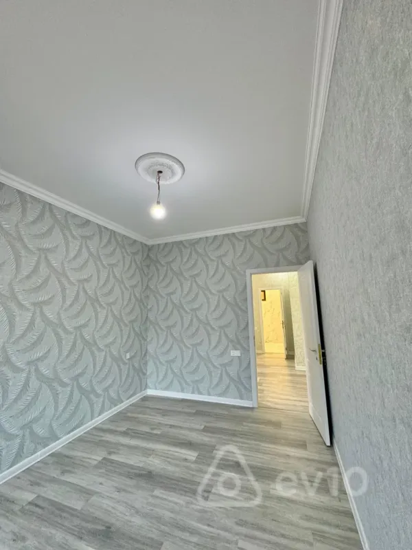 Satılır 5 otaqlı həyət evi 220 m²