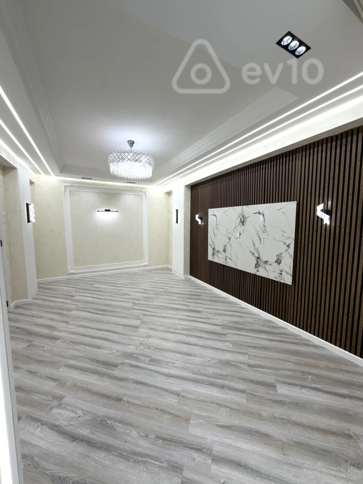 Satılır 2 otaqlı yeni tikili 65 m²