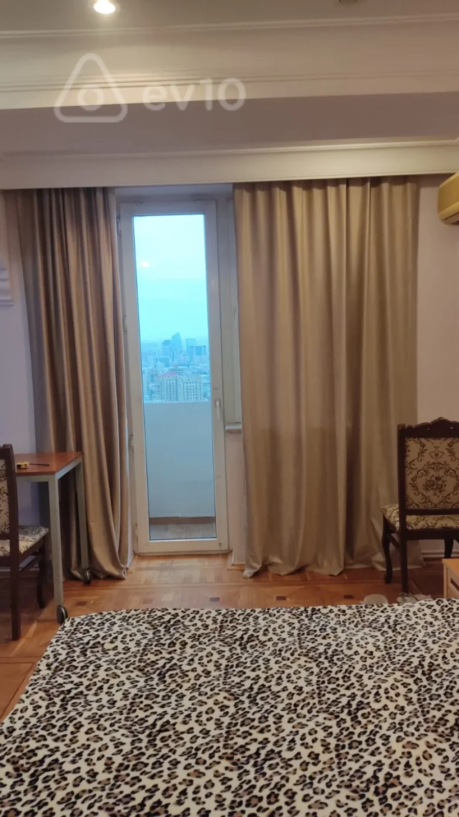 Kirayə verilir 2 otaqlı yeni tikili 75 m²