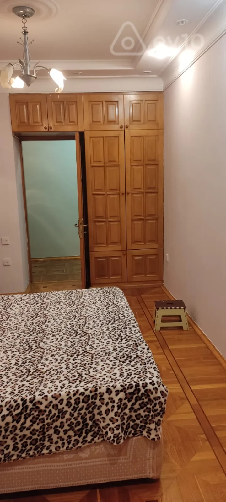 Kirayə verilir 2 otaqlı yeni tikili 75 m²