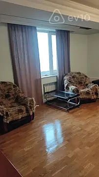 Kirayə verilir 2 otaqlı yeni tikili 75 m²