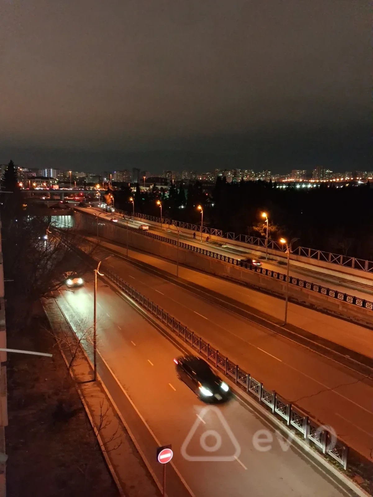 Kirayə verilir 2 otaqlı köhnə tikili 50 m²