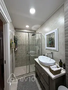 Satılır 2 otaqlı köhnə tikili 55 m²