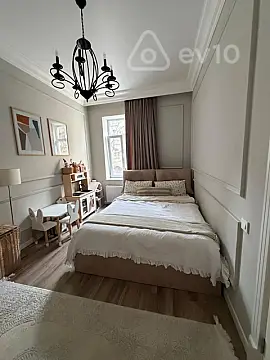 Satılır 2 otaqlı köhnə tikili 55 m²