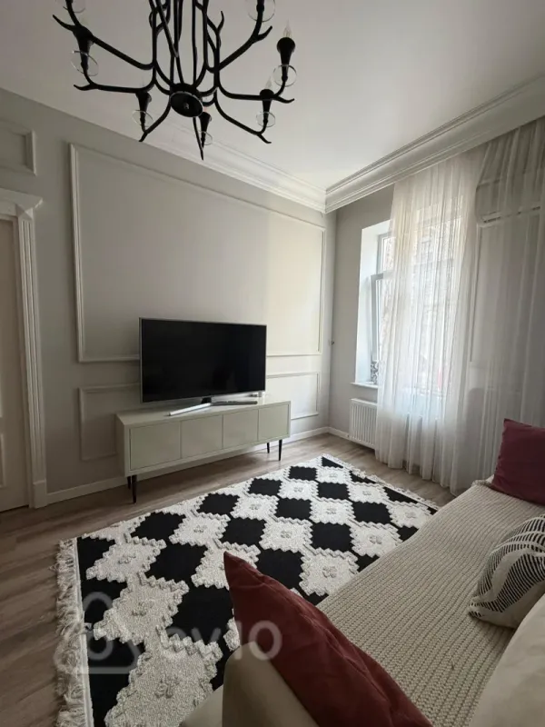Satılır 2 otaqlı köhnə tikili 55 m²