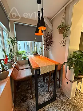 Satılır 2 otaqlı köhnə tikili 55 m²